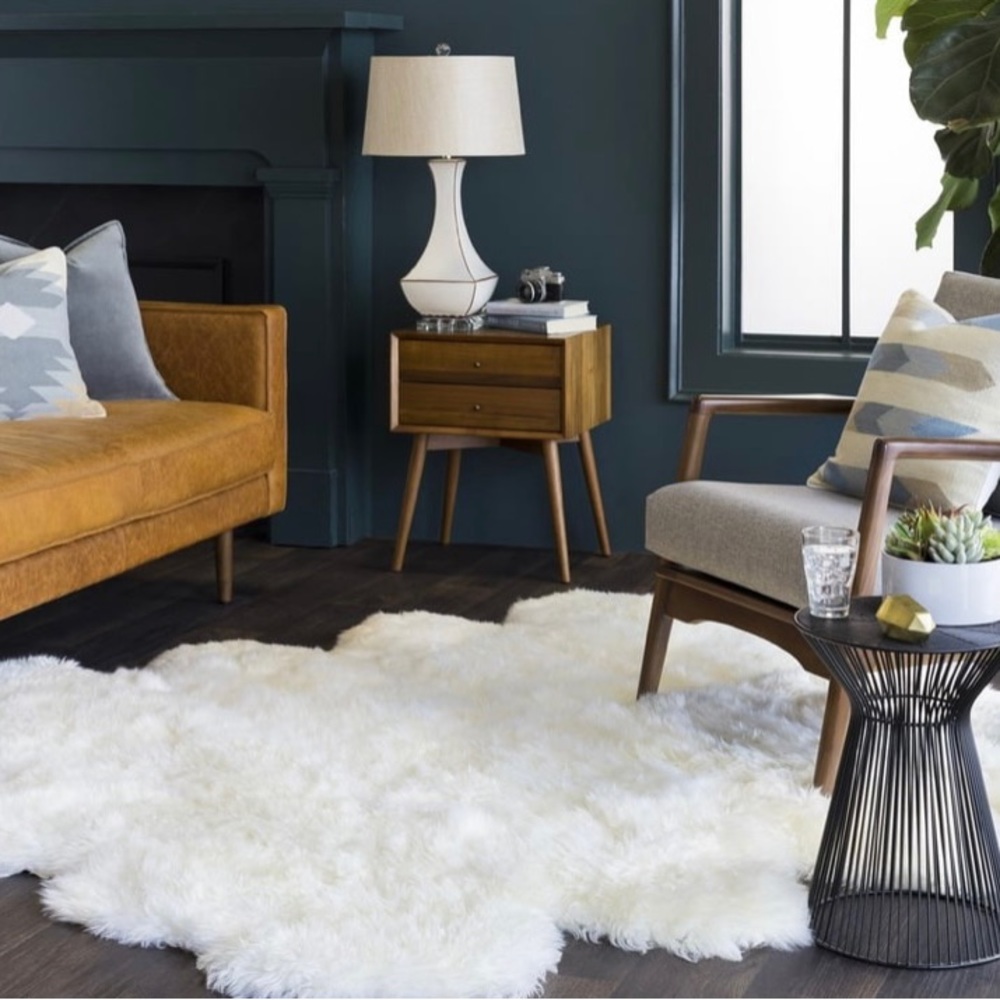 Luxurious Surya Sheepskin SHS-9600 Area Rug Retail $1950